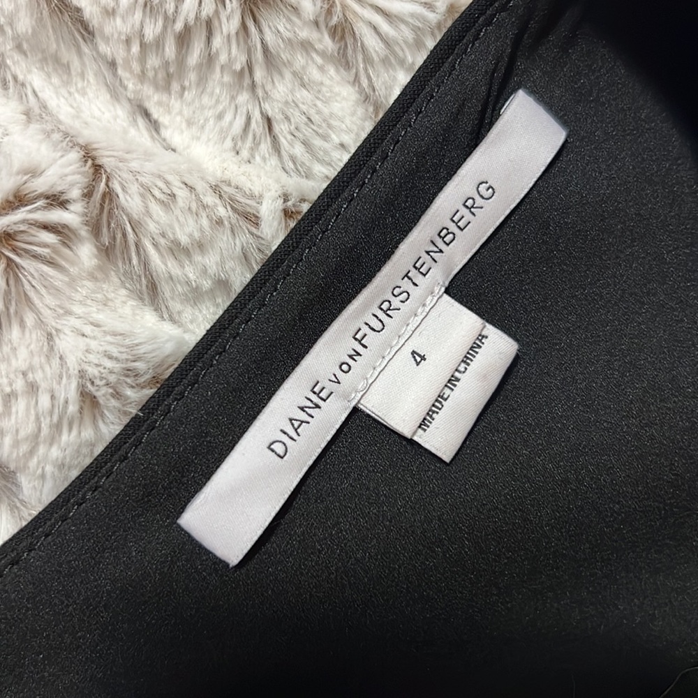 Diane von Furstenberg black wide neck bodycon dress - Picture 5 of 5